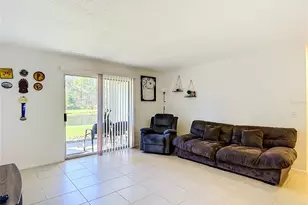9481 Highland Oak Dr, Tampa, FL 33647 - Photo 10