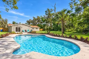 6809 Valrie Ln, Riverview, FL 33569 - Photo 2