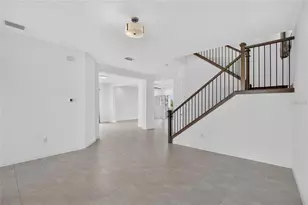 31142 Lindentree Dr, Wesley Chapel, FL 33543 - Photo 4