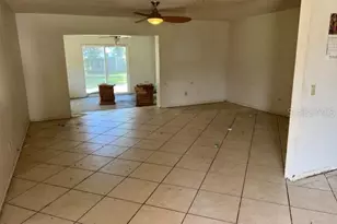 8347 Angela Ct, Zephyrhills, FL 33541 - Photo 6