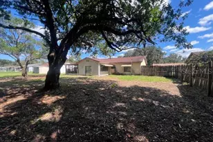 8347 Angela Ct, Zephyrhills, FL 33541 - Photo 24
