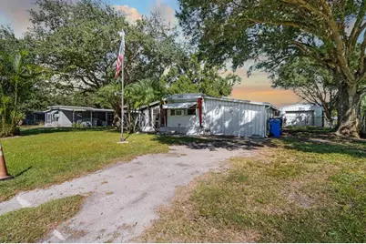 105 Domino Drive N, Ruskin, FL 33570 - Photo 2