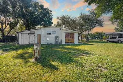 105 Domino Drive N, Ruskin, FL 33570 - Photo 12