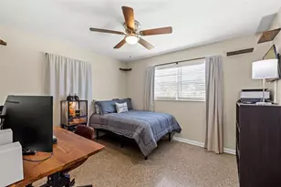 4601 W Hawthorne Rd, Tampa, FL 33611 - Photo 20