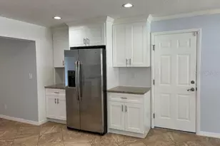52 Cypress Dr, Palm Harbor, FL 34684 - Photo 4