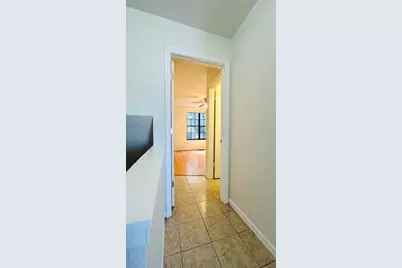 16634 Brigadoon Drive, Tampa, FL 33618 - Photo 20