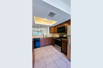 16634 Brigadoon Drive, Tampa, FL 33618 - Photo 6