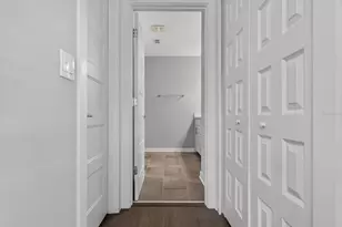2704 W Gray St, Tampa, FL 33609 - Photo 24