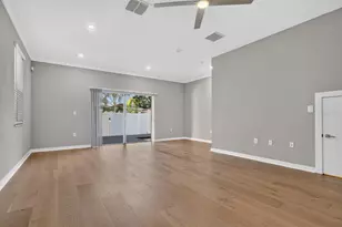 2704 W Gray St, Tampa, FL 33609 - Photo 12