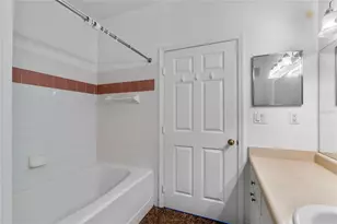 9158 Lake Chase Island Way, Tampa, FL 33626 - Photo 18