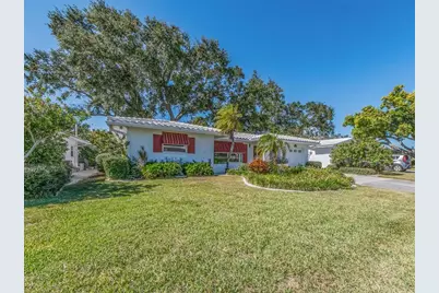9234 141st Street, Seminole, FL 33776 - Photo 4