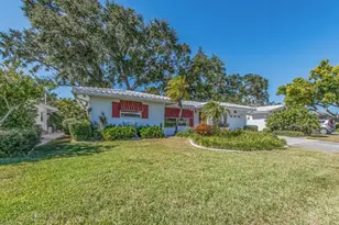 9234 141st St, Seminole, FL 33776 - Photo 4