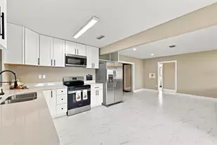 1717 8th St W, Palmetto, FL 34221 - Photo 14