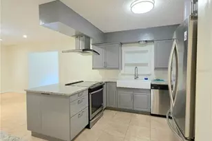 17001 Melba Ln, Lutz, FL 33549 - Photo 8