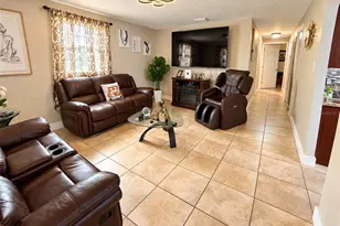 5513 Golden Dr, Tampa, FL 33634 - Photo 4