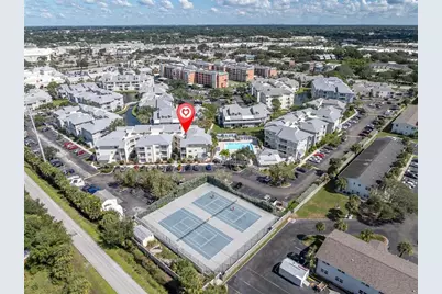6908 Stones Throw Circle N #10206, Saint Petersburg, FL 33710 - Photo 2