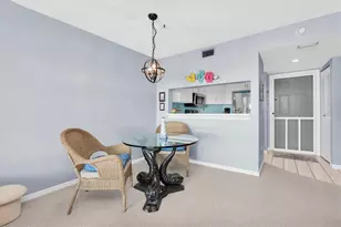 6908 Stonesthrow Cir N, Saint Petersburg, FL 33710 - Photo 12