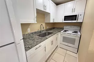 9248 Lake Chase Island Way, Tampa, FL 33626 - Photo 6