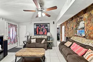 431 74th Ave N, Saint Petersburg, FL 33702 - Photo 2