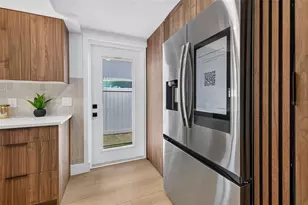 2015 Dolphin Blvd S, Saint Petersburg, FL 33707 - Photo 24