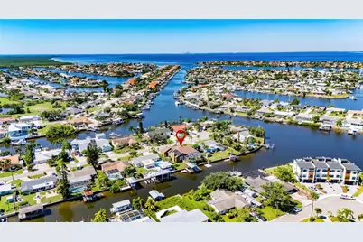 761 Kingston Court, Apollo Beach, FL 33572 - Photo 2