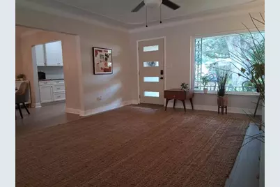 8220 Yardley Avenue N, Saint Petersburg, FL 33710 - Photo 6