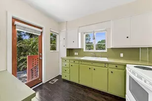240 23rd Ave S, Saint Petersburg, FL 33705 - Photo 6