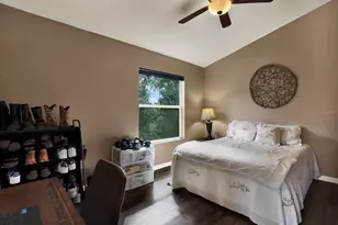 11041 Black Swan Ct, Seffner, FL 33584 - Photo 14