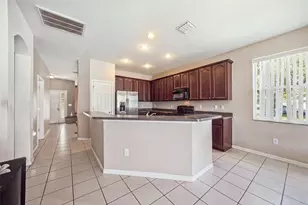 10328 Celtic Ash Dr, Ruskin, FL 33573 - Photo 8