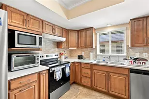 2519 Lonigan Pl, Sun City Center, FL 33573 - Photo 6