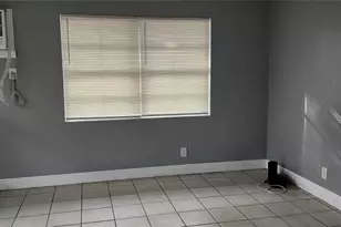 1422 E Seneca Ave, Tampa, FL 33612 - Photo 2