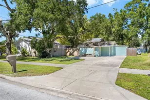 2927 62nd Ave N, Saint Petersburg, FL 33702 - Photo 4