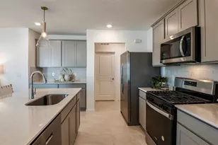 7918 Palm Paradise Pl, Parrish, FL 34219 - Photo 4
