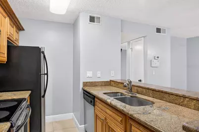 4211 Chatham Oak Court #111, Tampa, FL 33624 - Photo 12