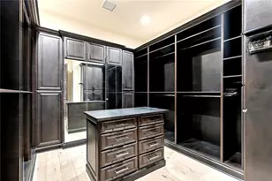 200 Brightwaters Blvd NE, Saint Petersburg, FL 33704 - Photo 32