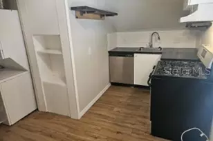 700 Grove St N, Saint Petersburg, FL 33701 - Photo 8