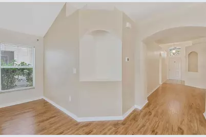 9909 Bridgeton Drive, Tampa, FL 33626 - Photo 12