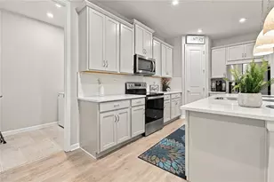 6086 Timberdale Ave, Wesley Chapel, FL 33545 - Photo 8