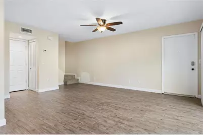 6341 Treetop Circle #6341, Temple Terrace, FL 33617 - Photo 6