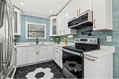 3123 W Marlin Avenue, Tampa, FL 33611 - Photo 8