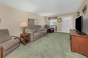 10010 Lily St N, Pinellas Park, FL 33782 - Photo 8