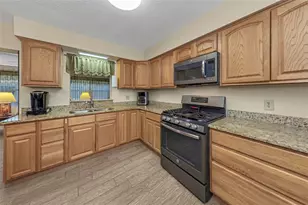 10010 Lily St N, Pinellas Park, FL 33782 - Photo 38