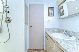 6046 Harriet St, Zephyrhills, FL 33542 - Photo 18