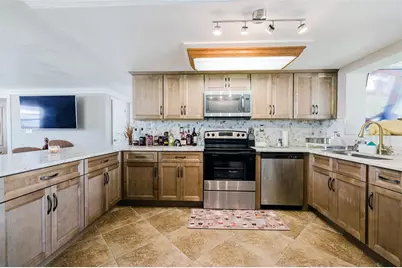 13637 Lagoon Drive, Hudson, FL 34667 - Photo 12