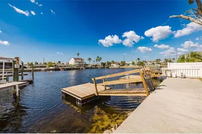 13637 Lagoon Drive, Hudson, FL 34667 - Photo 4