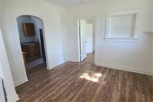 1060 18th Ave S, Saint Petersburg, FL 33705 - Photo 8