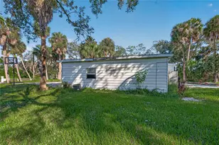 512 S 51st St, Tampa, FL 33619 - Photo 8