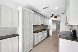545 Boca Ciega Point Blvd N, Saint Petersburg, FL 33708 - Photo 14