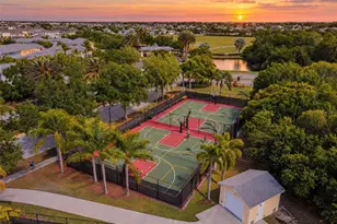 832 Manns Harbor Dr, Apollo Beach, FL 33572 - Photo 96