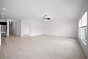 4060 Capri Coast Dr, Plant City, FL 33565 - Photo 10